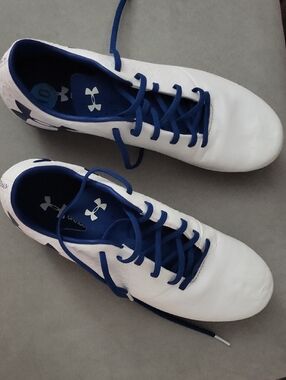 Under Armour White and Blue Athletic Soccer Shoes